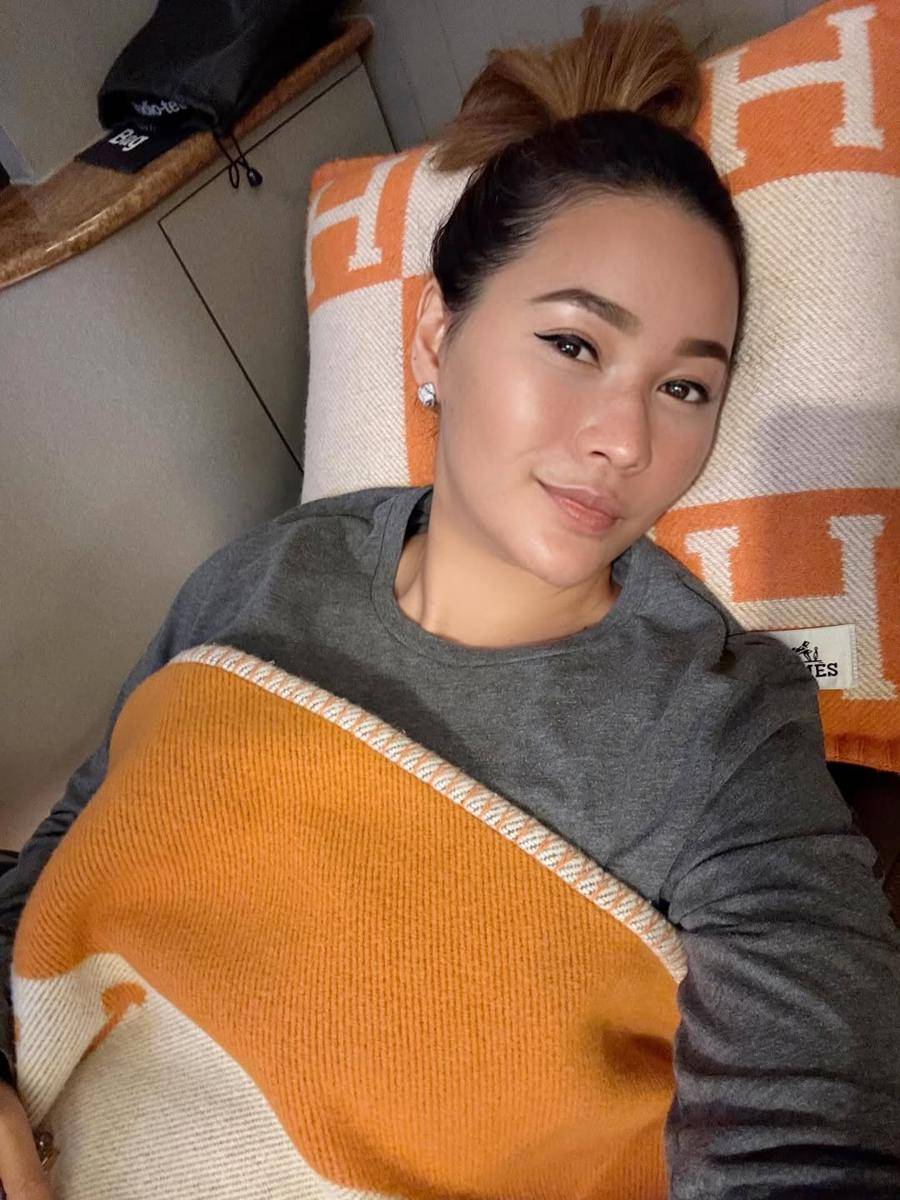 Inul Daratista naik kereta api mewah (instagram.com/inul.d) | Nana Mirdad (instagram.com/nanamirdad_)